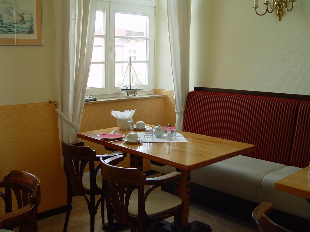 Altes Hafenhaus 3* Rostock